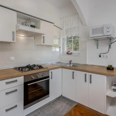 Awesome In With Wifi Apartment Novi Vinodolski