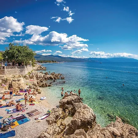 Stunning In דירה